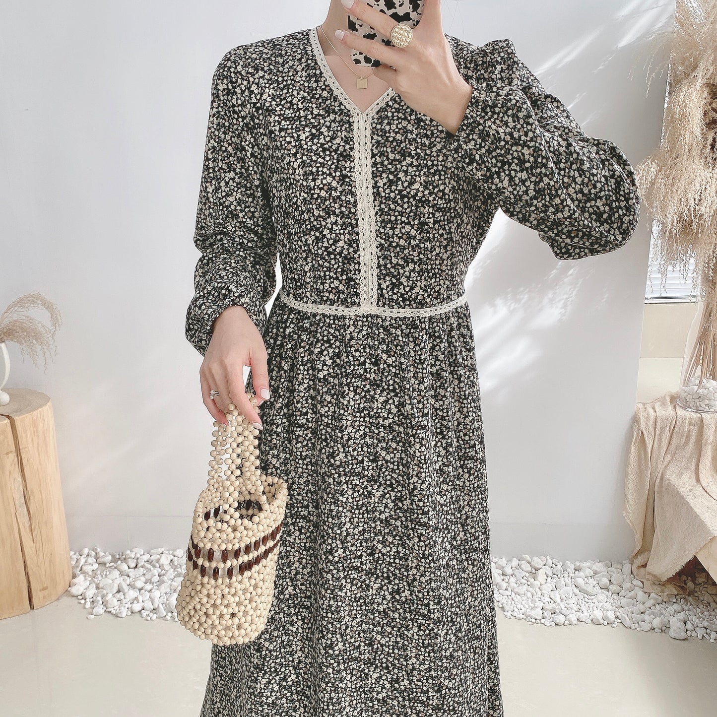 Robe fleurie à lacets avec ceinture tempérament et jupe inférieure à l'intérieur 4072
