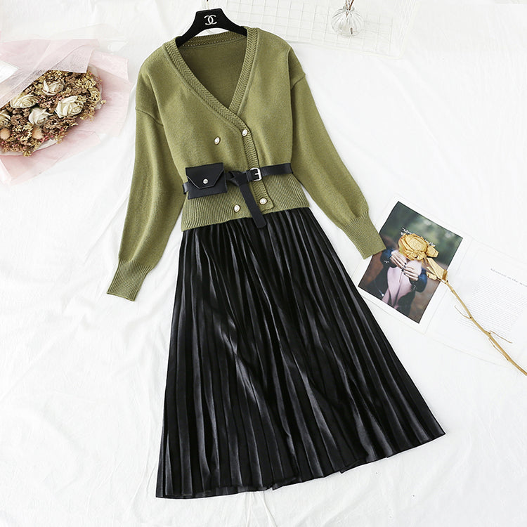 Sweater cardigan + pleated velvet suspender skirt  3950