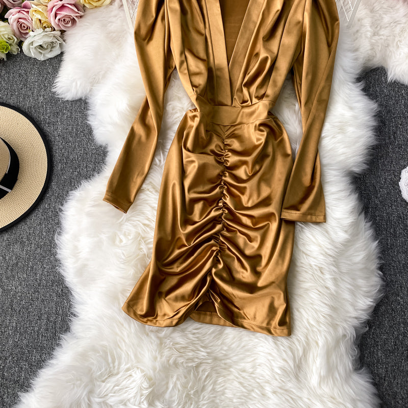 Slim look at the waist silk satin bread hip dress 3784