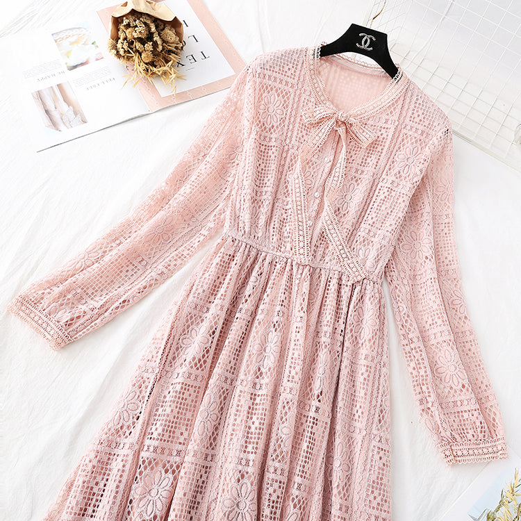 Robe en dentelle au vent doux avec nœud 3798