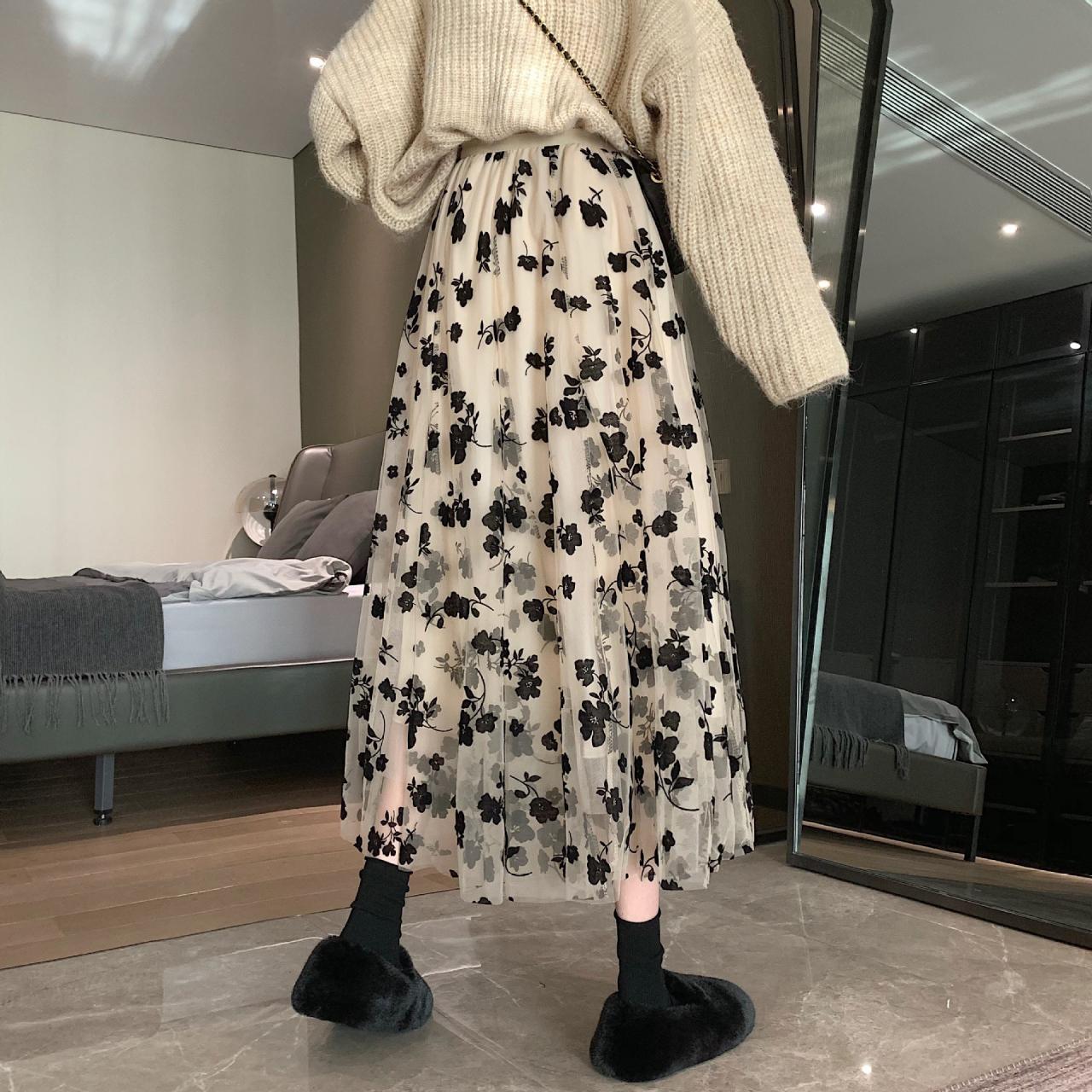 Nouvelle jupe, jupe en gaze de maille brodée de fleurs floquées 3697