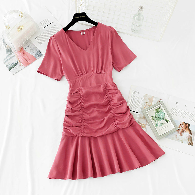 The new waist is slim, and the light cooked wind lotus leaf edge fishtail skirt  4156