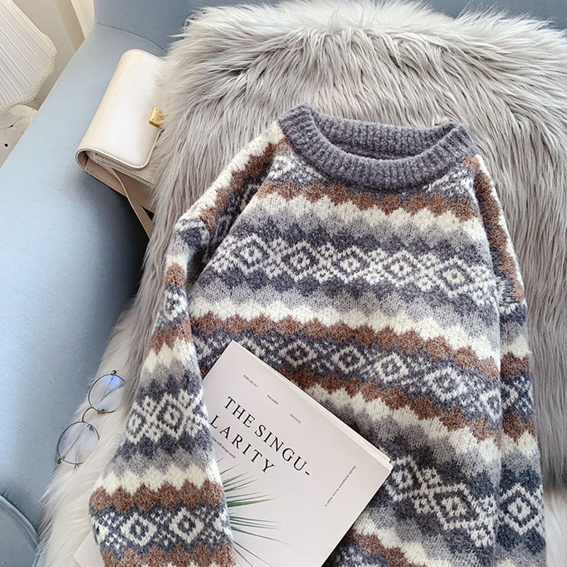 The red sweater is retro and lazy  5075