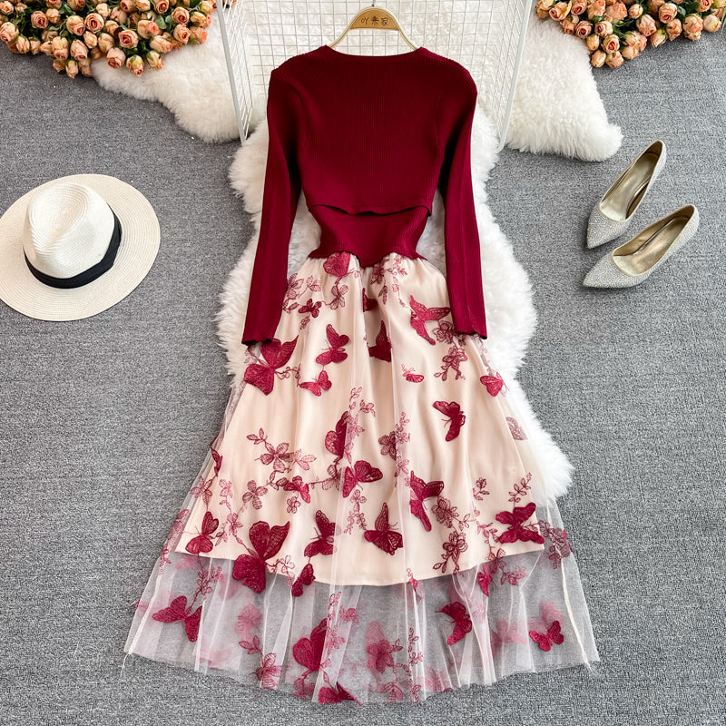 Mesh stitched slim embroidered large hem skirt  3768