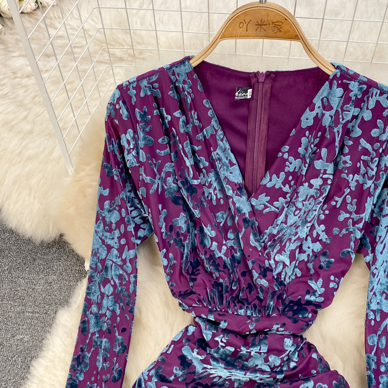 Slim, thin, split temperament, bronzed print V-neck dress  3767