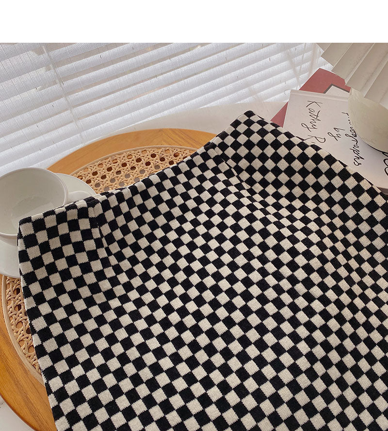 Retro chessboard plaid skirt with slim waist  5344