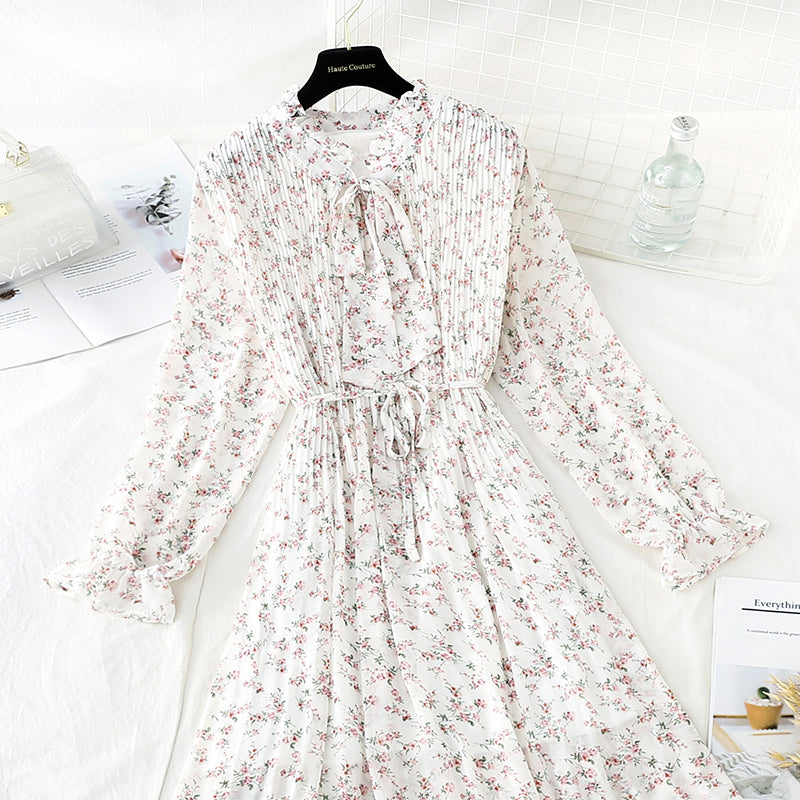 La jupe en mousseline de soie vintage française montre un tempérament mince à la taille 3850