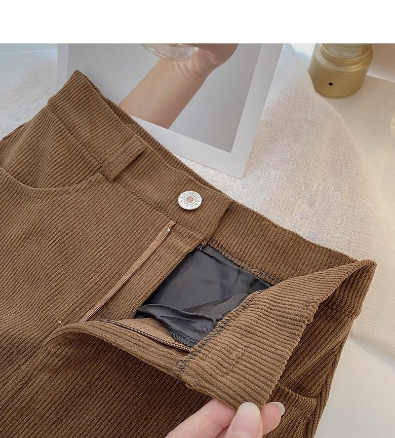 Jupe trapèze en velours côtelé fine au niveau des hanches 5335