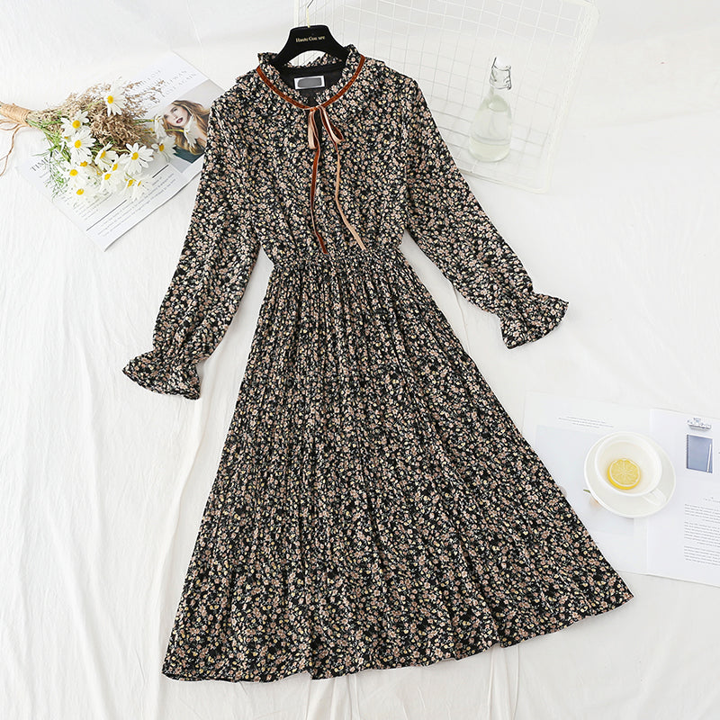 The new pleated lace up chiffon dress is too thin to the knee. Floral skirt  4804