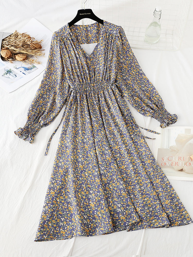 The floral dress is gentle and thin, and it fits inside  4796