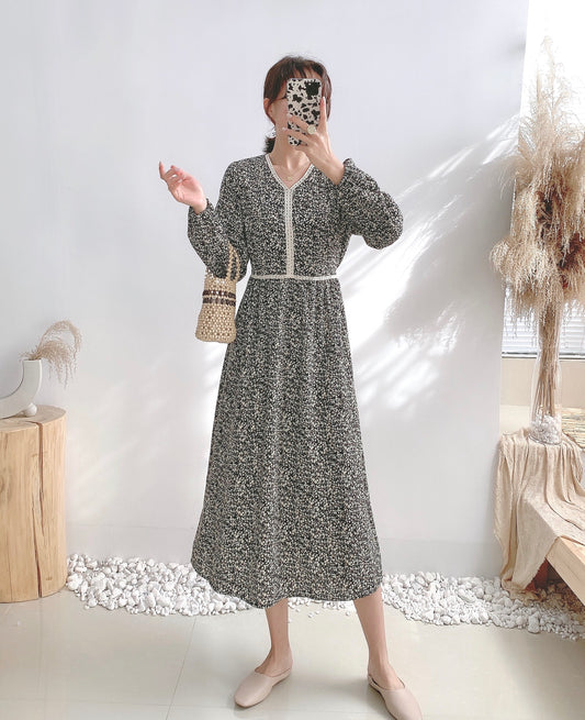 Robe fleurie à lacets avec ceinture tempérament et jupe inférieure à l'intérieur 4072