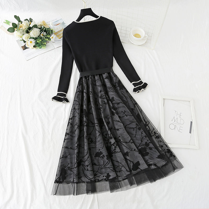 New mesh stitched small black skirt Hepburn embroidered skirt  4434