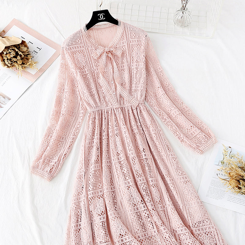 Robe en dentelle au vent doux avec nœud 3798