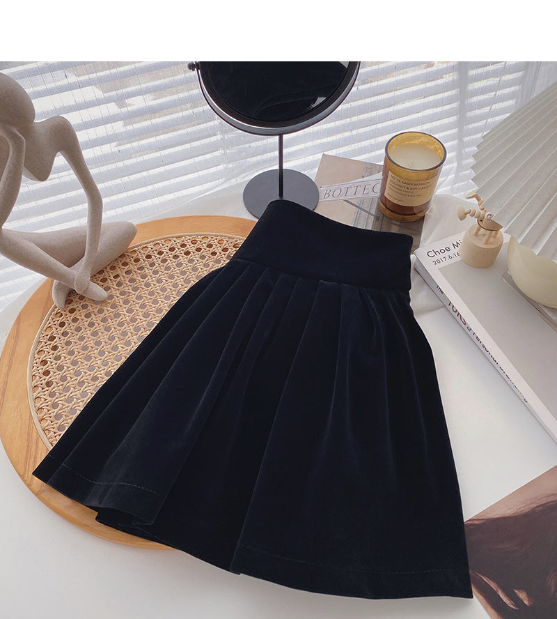 The new Korean version of the small man is thin, and the black A-line skirt  5290