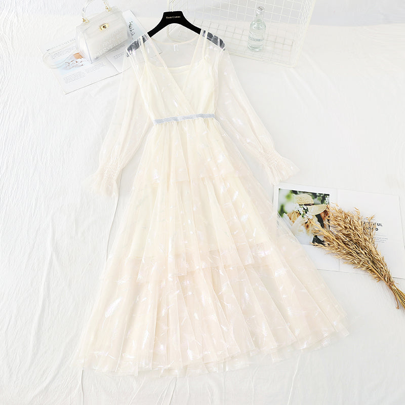 Long skirt with thin waist and gentle wind with feather folds  3889