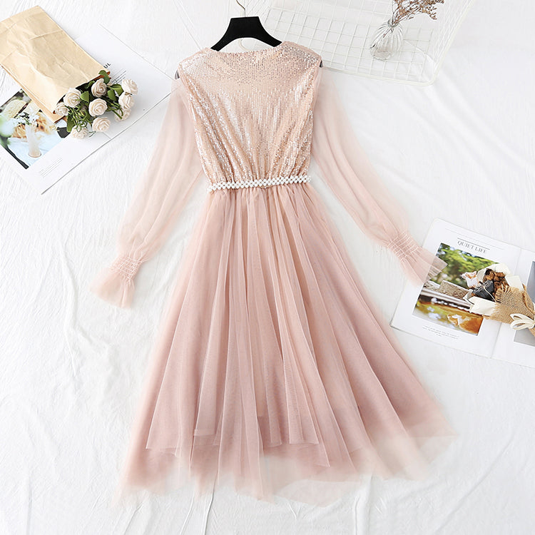 Slim waist and gentle dress  3810