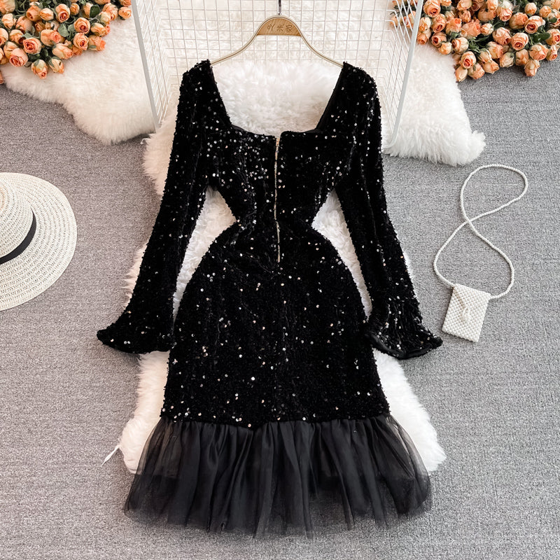 Fischschwanzkleid 3744 mit sexy Netznähten an der Hüfte in Wickeloptik