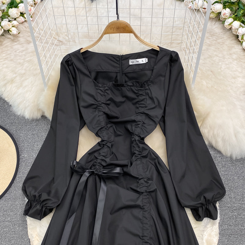 Kleid mit eckigem Ausschnitt und Blasenärmeln, schwarzer kleiner ausländischer Rock 3789