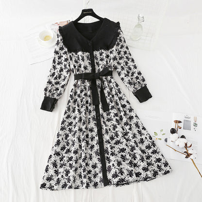 Das neue Kleid mit Kordrücken sieht dünn aus 4571