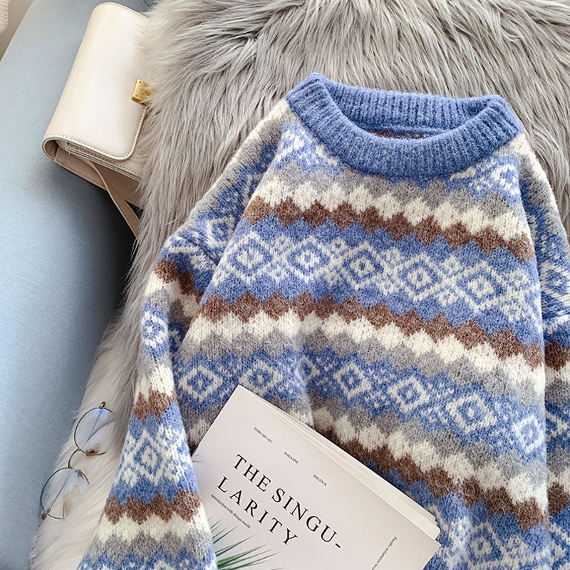 The red sweater is retro and lazy  5075